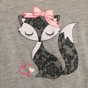 Adorable shirt with fancy fox!!!!💕